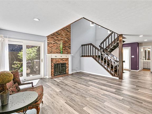 3rd image of 43 Oakshore Dr