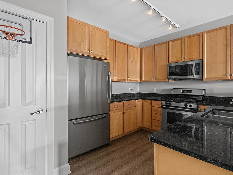 1905 N Water St #102 — Photo 11