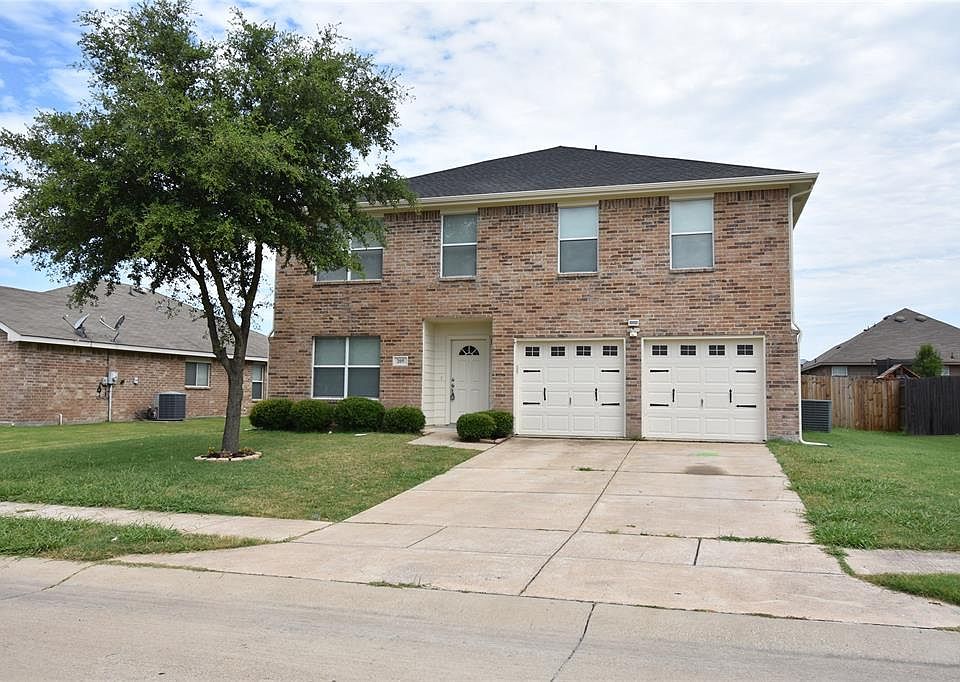 1st image of 205 Equestrian Dr