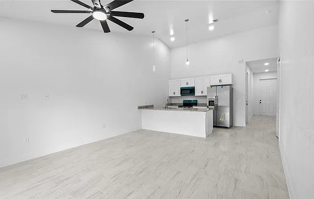 937 Jaguar Blvd — Photo 5