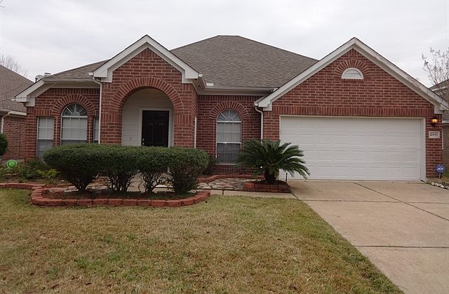1st image of 2911 Glencullen Ln