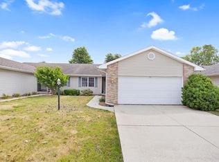 908 Waters Edge Rd, Champaign, IL 61822