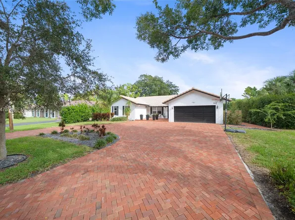 1701 NW 84th Dr, Coral Springs, FL 33071