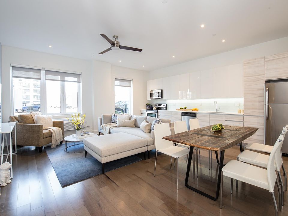 2 Bedroom Living Room