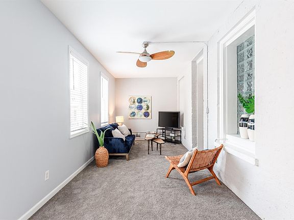 4th image of 724 Main St Unit 6