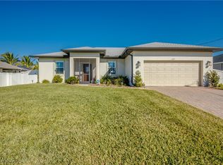 2217 NE 33rd Lane Cpe, Coral, FL 33909