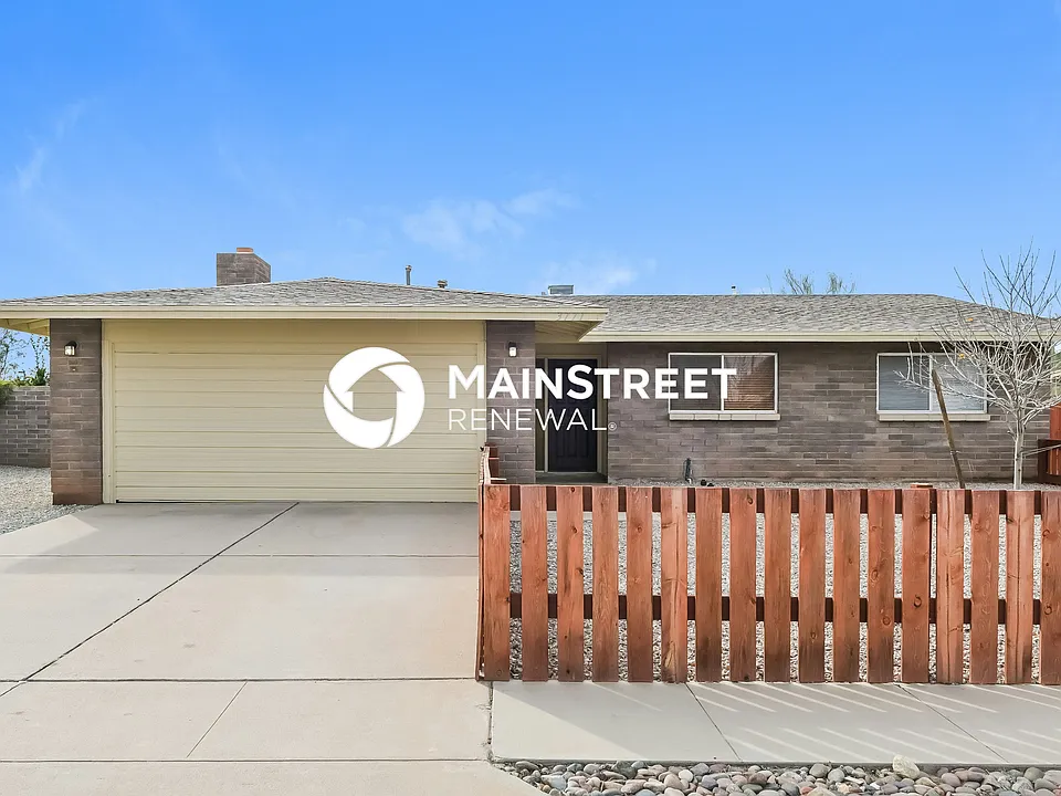 3771 W Raintree Dr