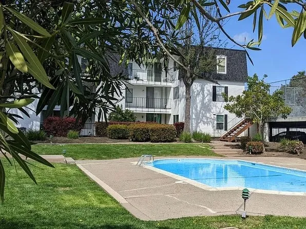 1910 Mount Vernon Ct APT 2, Mountain View, CA 94040