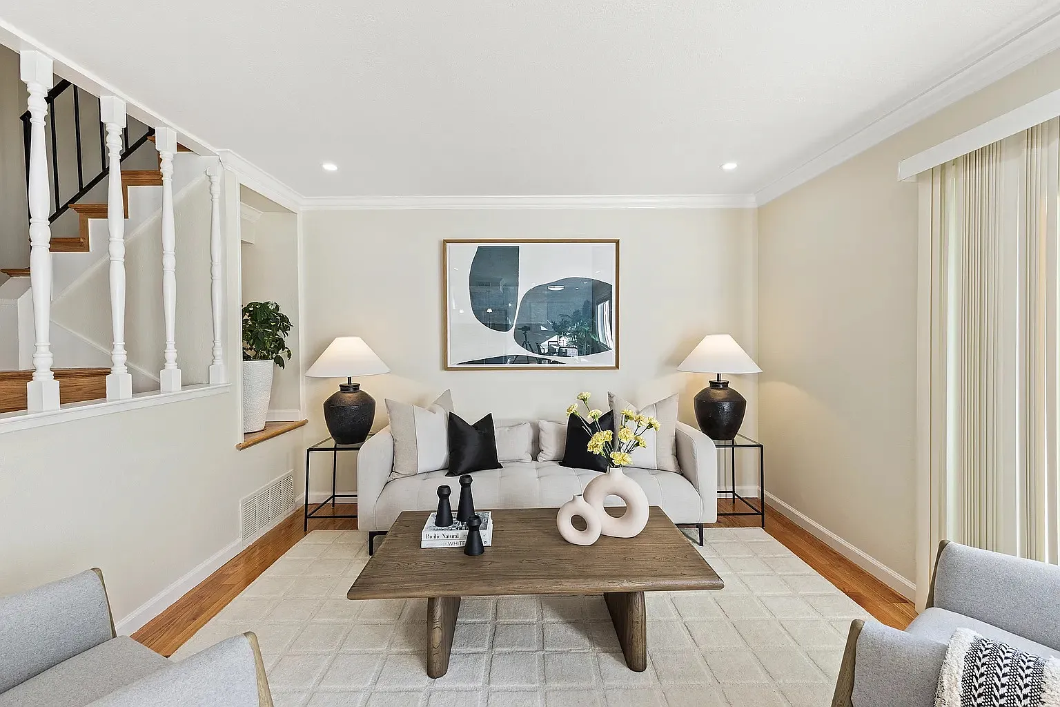 4 bed, 2.5 bath, 1373 sqft, $5,000 — Photo 1