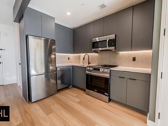 5th image of 931 Carroll St #333