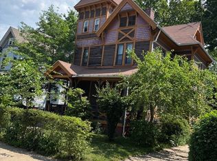 123 Buckingham St, Springfield, MA 01109