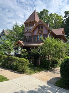 123 Buckingham St, Springfield, MA, 01109