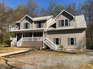 132 Davis Ct, Stroudsburg, PA