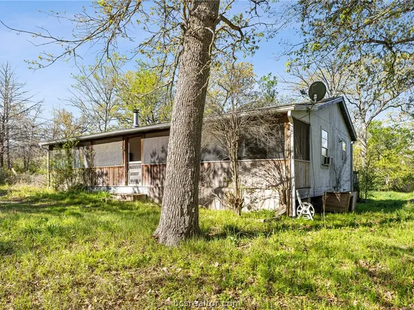 15409 Piney Oaks Ln, Iola, TX 77861