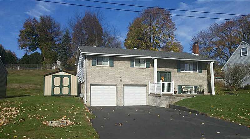 1st image of 3 Nancy Dr