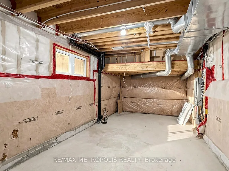 138 Yakefarm Blvd — Photo 28