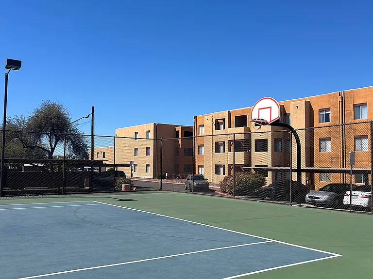 1810 E Blacklidge Dr #204 — Photo 18