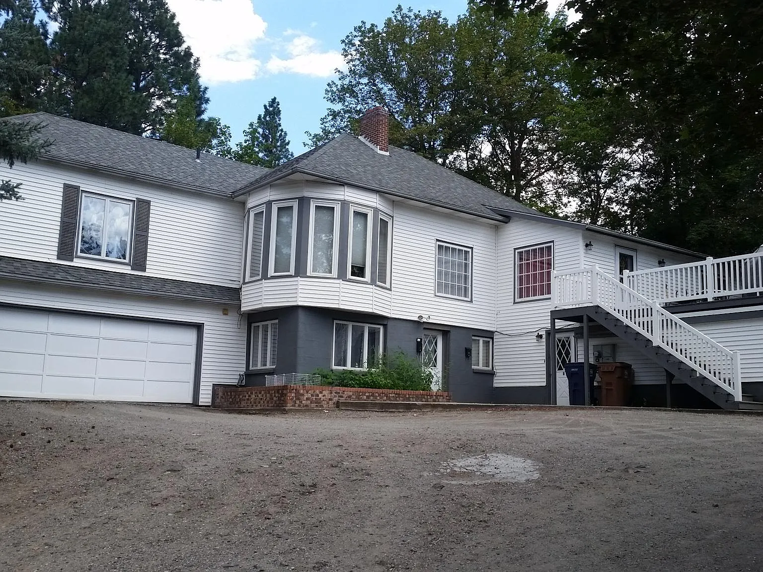 2 bed, 1.5 bath, 1800 sqft, $1,600 — Photo 1