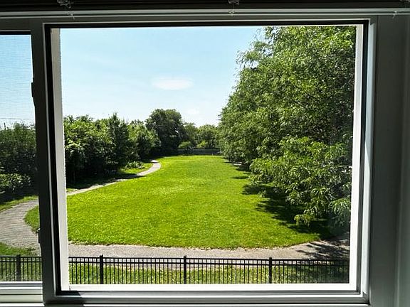 5th image of 11201 S Langley Ave #2I
