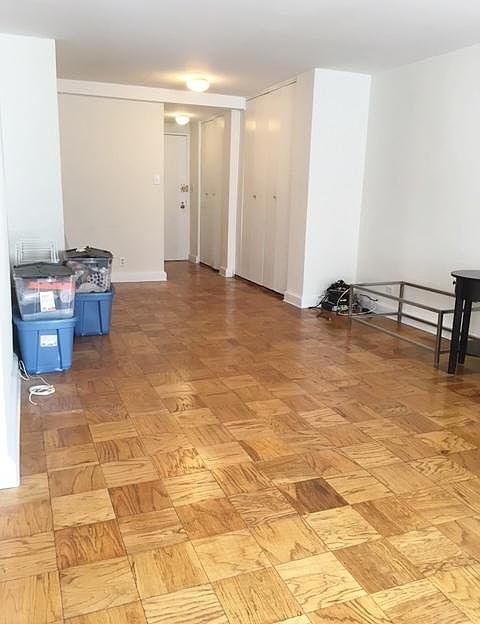 2nd image of 301 E 73rd St APT 3E