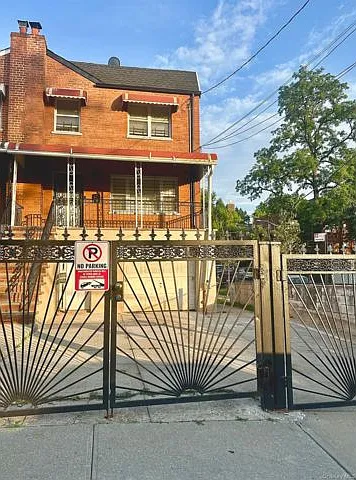1440 Needham Ave #2 — Photo 2
