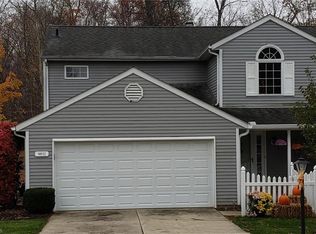 9812 Brookline Oval, Strongsville, OH