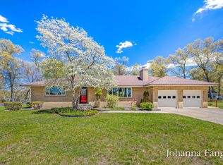 3160 Dorais Dr NE, Grand Rapids, MI 49525