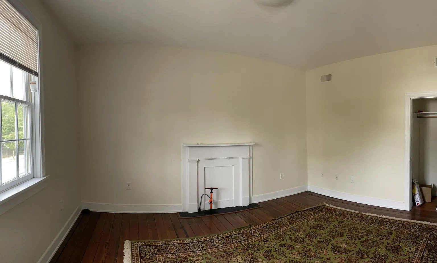 809B Mosby St — Photo 3