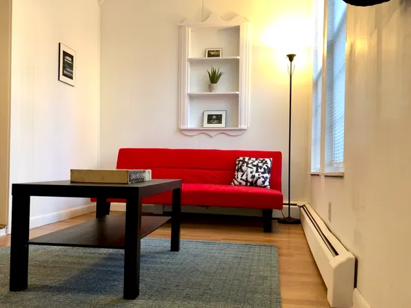 66 Turnor Ave, Oakville, CT 06779