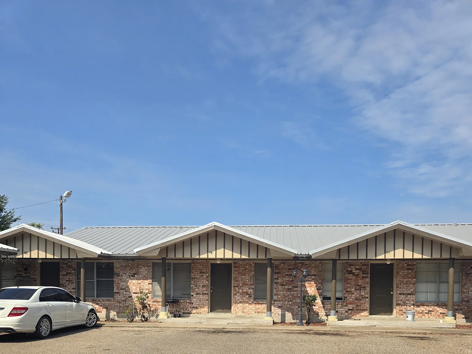1400 St. Marys - 102 — Photo 1