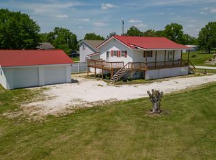 102 Brandel Ln, Huntsville, MO 65259