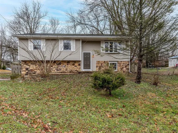 635 N Robin Dr, Ellettsville, IN 47429