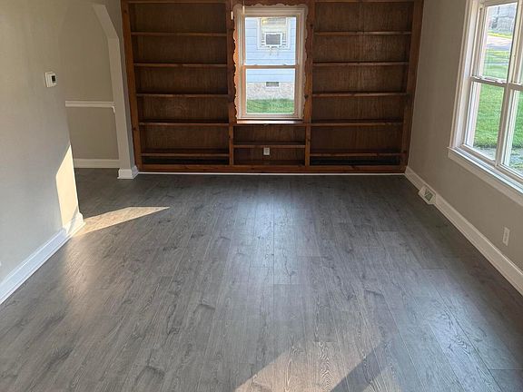 2nd image of 1047 Carneal Rd