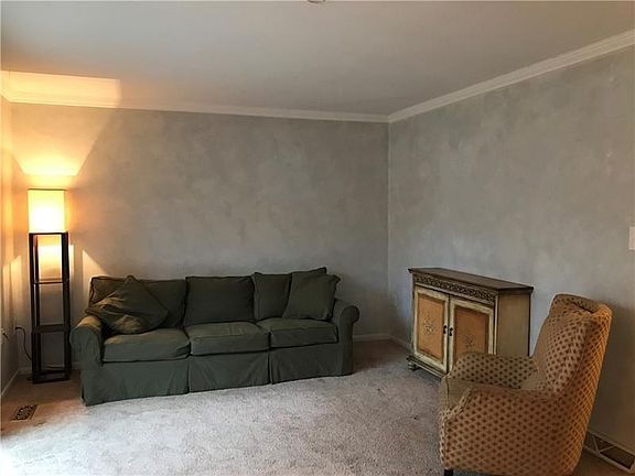 3rd image of 330 Central Dr