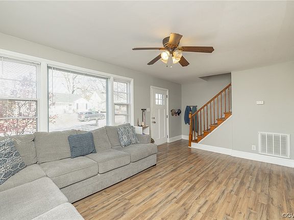 3rd image of 411 Bradsher Ave
