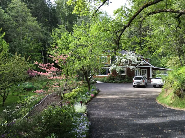 1800 Neil Creek Rd, Ashland, OR 97520