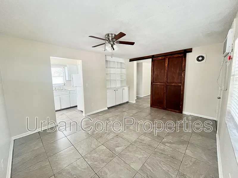 1 bed, 1.0 bath, 560 sqft, $1,495 — Photo 4