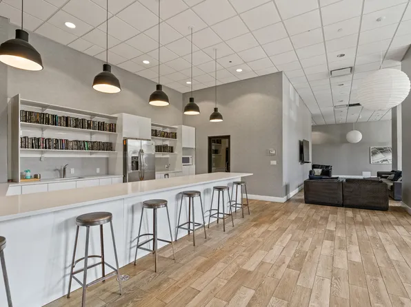 90 Bay Street Landing image 43 of 49