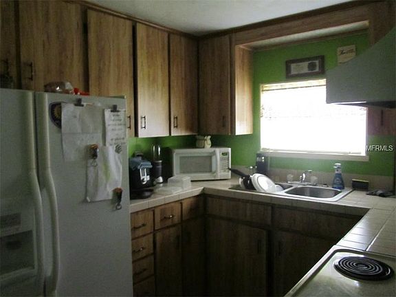 4th image of 1625 N Lakewood Ave