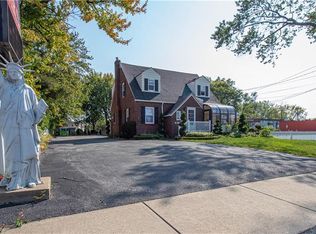 9505 Niagara Falls Blvd, Niagara Falls, NY 14304