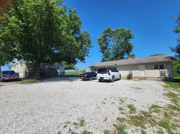 1622 & 1624 W Fairview Ave, Carthage, MO 64836