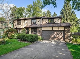 89 Sandelwood Dr, Getzville, NY 14068