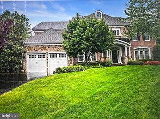 511 John Marshall Dr NE, Vienna, VA 22180