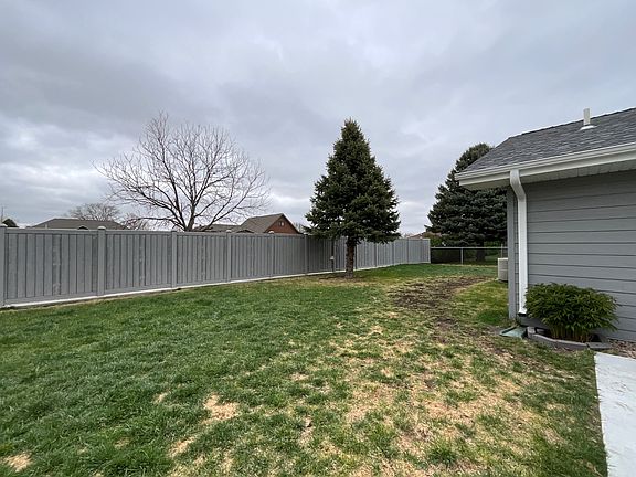 4th image of 3401 Eisenhower Ct