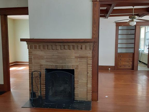 2nd image of 142 Hubinger St #1