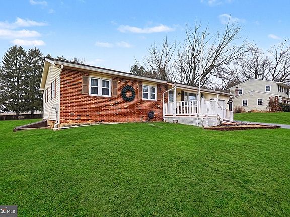 3rd image of 2044 Green Mill Rd