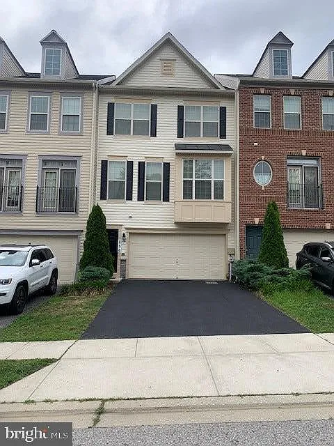 856 Nancy Lynn Ln