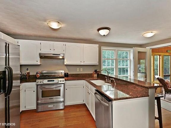 5th image of 97 Auburn Dr