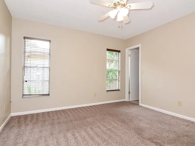 520 Wynnwood Dr — Photo 4