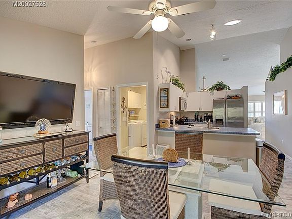 4th image of 1043 NW Tuscany Dr